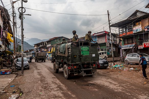 An Indian military convoy heads towards Kashmir’s Line of Control.
