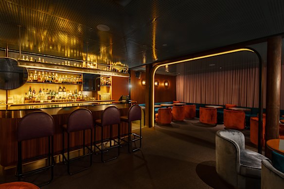 Jigger & Pony, Singapore... cosy and welcoming.