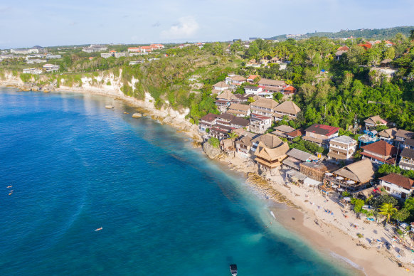 Bingin Beach before the demolition began.