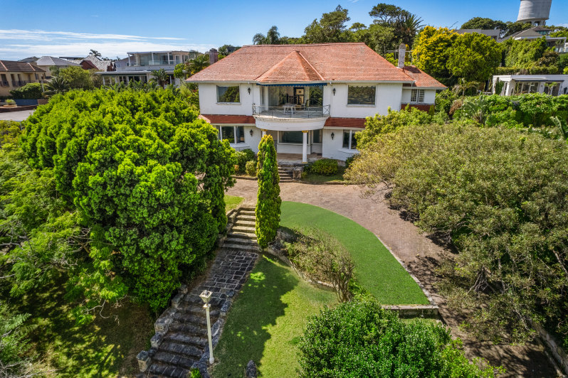 Werribee is set on a double block of 3330 square metres in Vaucluse.