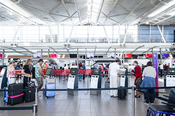 Flying without any luggage has its fans.