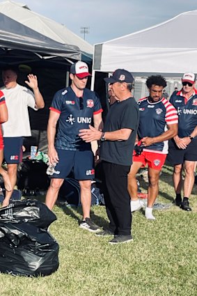 Nick Politis and Luke Keary have a chat at the Vegas 9.