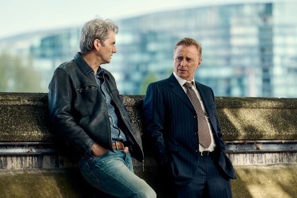Tennant and Robert Carlyle as detective Dave Cook in The Hack.