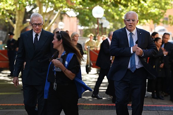 Former premier Bob Carr and former prime minister Scott Morrison arrive at St James’ Church.