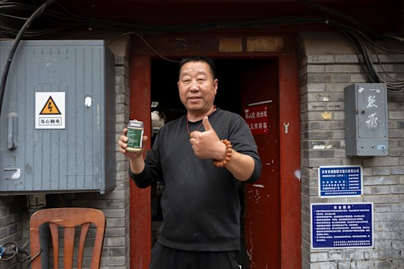 Pan Xianhua with his self-proclaimed “worst-tasting” douzhi in all of Beijing. 