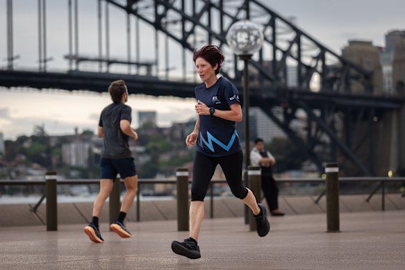 Viv Kartsounis is a member of the Sydney Marathon Bridge Club. 