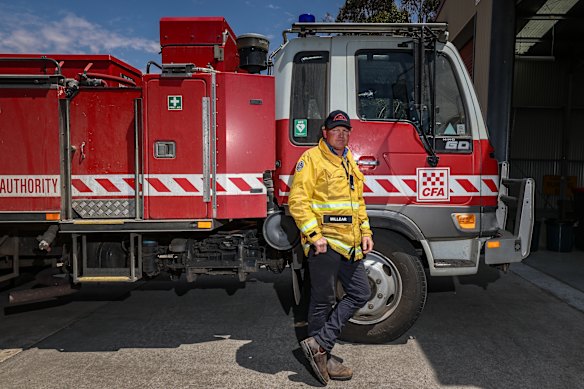 Pat Millear, Group Officer of Westmere CFA with the Westmere CFA tanker which is approaching 30yrs of age. Streatham/Skipton Fires devastated the area on Januray 9th. Fourteen homes were lost, numerous sheds and agricultural buildings, 5000 sheep and around 20,000 hectares were burnt.