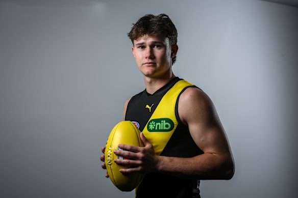 The Tigers opted for Sam Cumming with pick No.7.