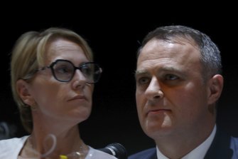 Independent candidate Zoe Daniel and Liberal MP Tim Wilson at a candidate forum.