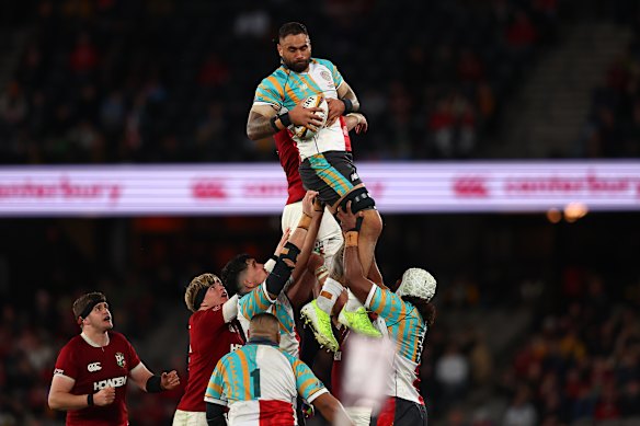 Lukhan Salakaia-Loto of the First Nations & Pasifika takes a lineout. 