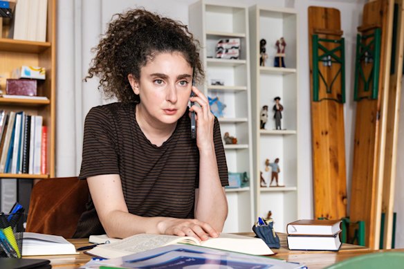 Elsa Guedj as Lea in Reformed.