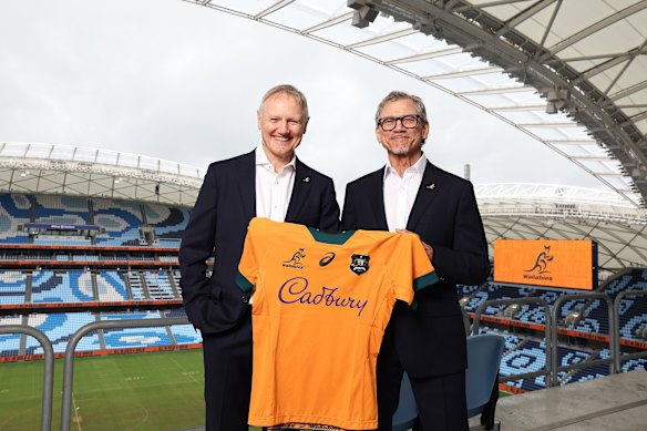 Joe Schmidt and Les Kiss, the current and future Wallabies coaches.