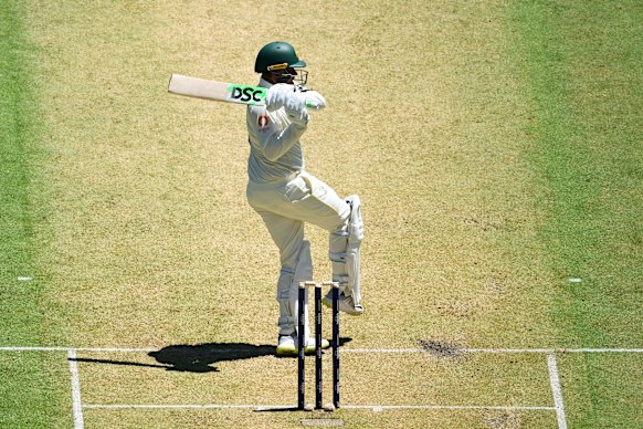 Usman Khawaja pulls.