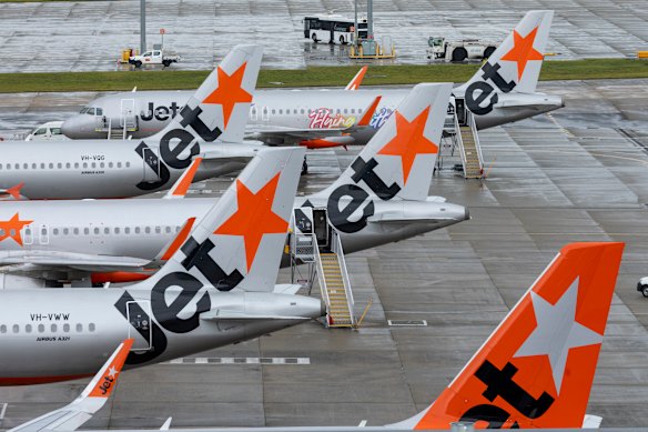 Airbus has ordered immediate repairs to 6000 of its widely used A320 family of jets. Thousands of Jetstar passengers are affected by flight cancellations.