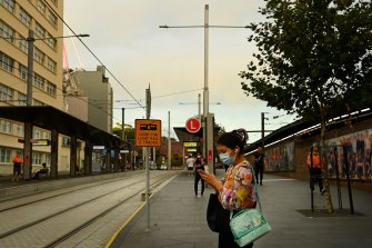 People in NSW can return to work in CBD offices without masks from the start of March amid a major easing of COVID-19 restrictions in NSW. 