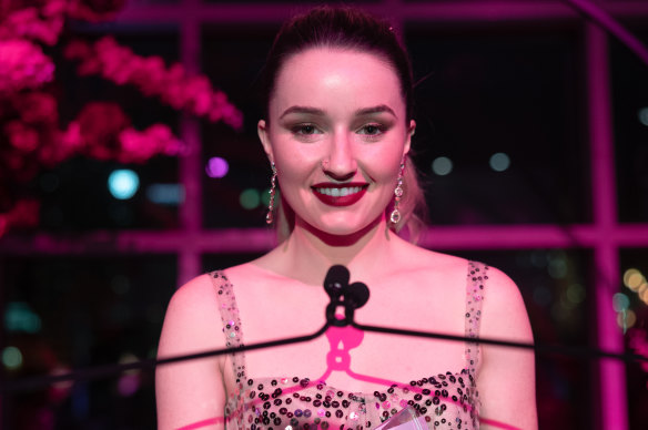 Kaitlyn Dever plays Belle Gibson in Apple Cider Vinegar.