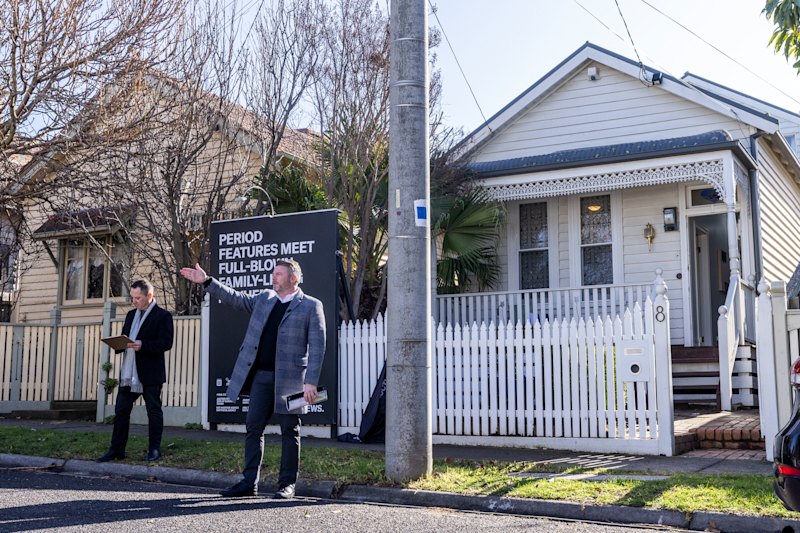 Three parties competed for the period home in Essendon.