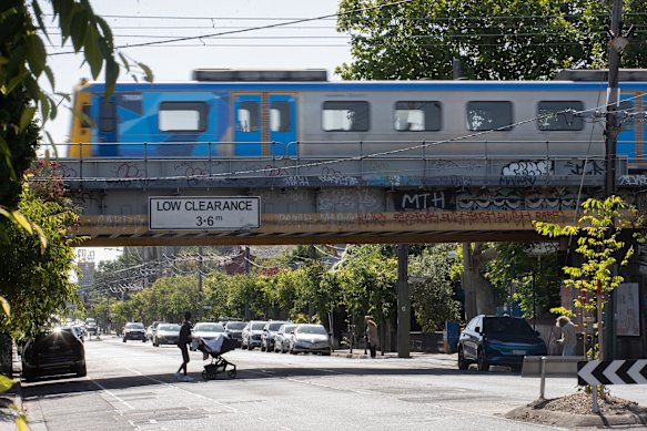 A train crosses over Inkerman Street in East St Kilda.