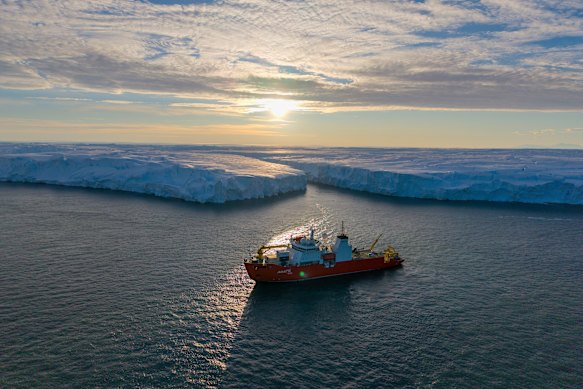 The Araon, the South Korean icebreaker on the Thwaites expedition this summer.