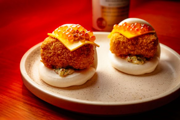 Fish finger bao at King Clarence.