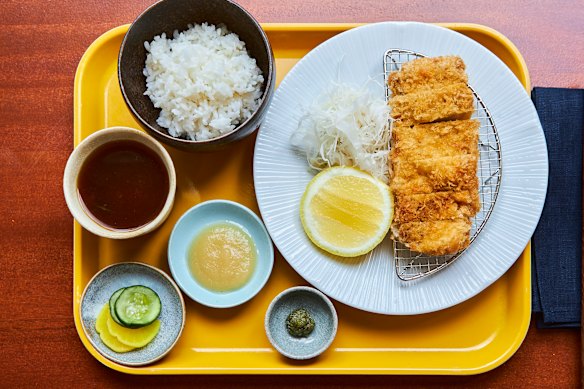 Moon Mart’s tonkatsu rice set.