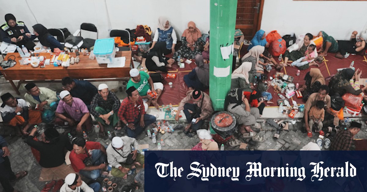 Hope fades for boys trapped in collapsed Indonesian boarding school