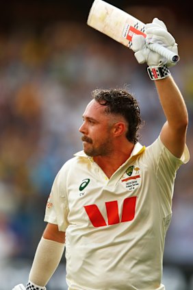 Head acknowledges the applause from the Perth crowd after his swashbuckling second-innings ton.