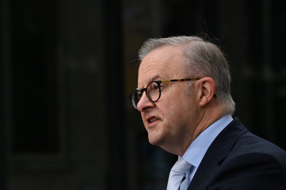 Albanese kicks off his election campaign in WA as the political year begins.