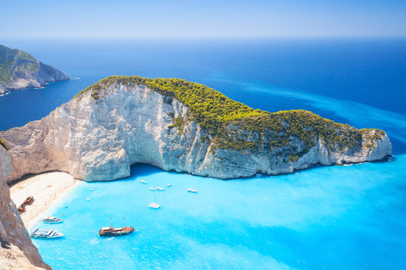  Navagio Bay, Zakynthos, Greece.