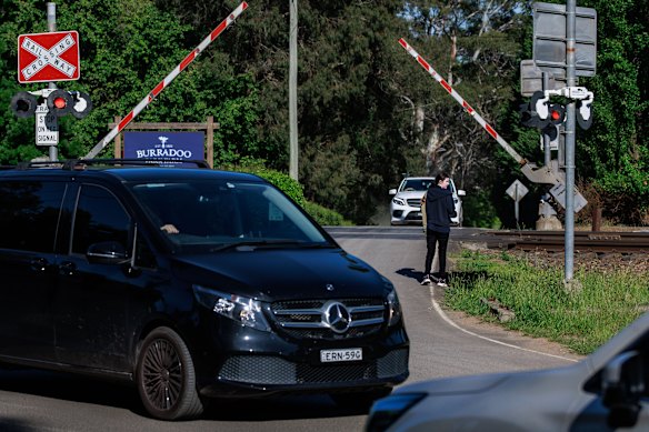 Burradoo Park Farm and its Three Blue Ducks restaurant are a huge
success, but this quiet country town has turned into major tourism drawcard as well as a traffic nightmare.