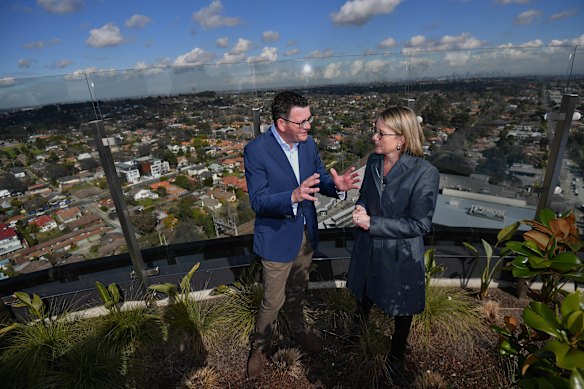 Daniel Andrews and Jacinta Allan unveiling the SRL before the 2018 state election.