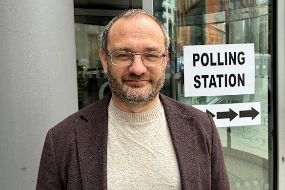Cafe owner Malcolm Skinner believes income inequality is fuelling discontent at the government.