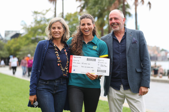 Jessica Fox with her parents Myriam and Richard successful  Sydney past  year.