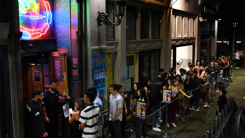 Sydney’s nightlife finds it hard to get a lift home