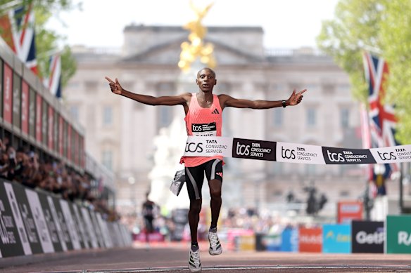 Sebastian Sawe runs between 200km and 245km each week during the final months of his London preparation. Before the race, he had a 6am breakfast of two slices of bread, honey and tea.