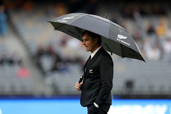 Head coach of the All Blacks, Scott Robertson.