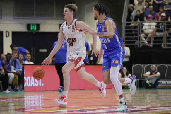 Illawarra big man Lachlan Olbrich in action during the NBA Blitz.