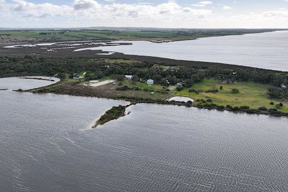 Lakers Cutting, where plans have been approved for a helicopter landing site. 