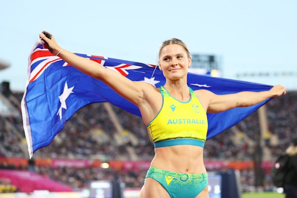 Nina Kennedy after winning pole vault gold in Birmingham 2022.