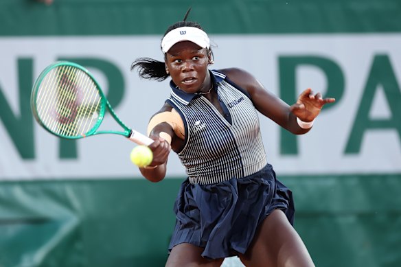 Victoria Mboko during her second-round match at Roland-Garros.