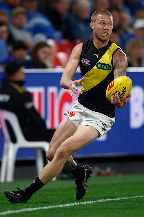 Veteran defender Nathan Broad might seek the chance to finish his career at home in WA.