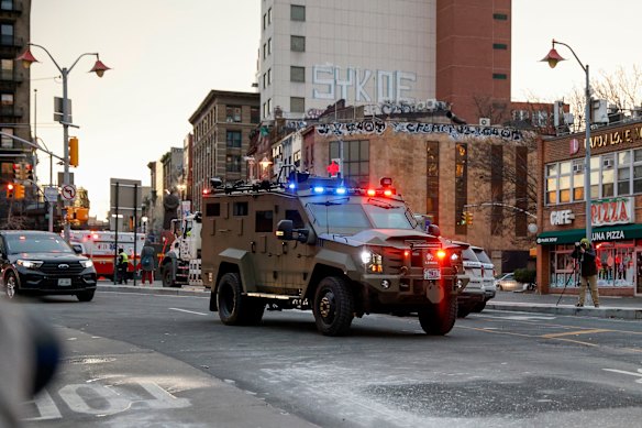 An armored vehicle carrying Venezuelan President Nicolas Maduro and his wife Cilia Flores arrives at Manhattan Federal Court on Monday.
