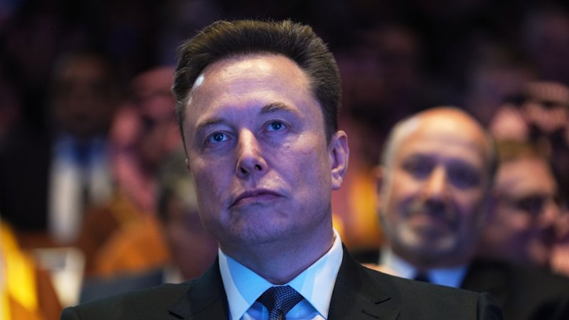 Elon Musk wins legal fight to keep 0 billion pay deal