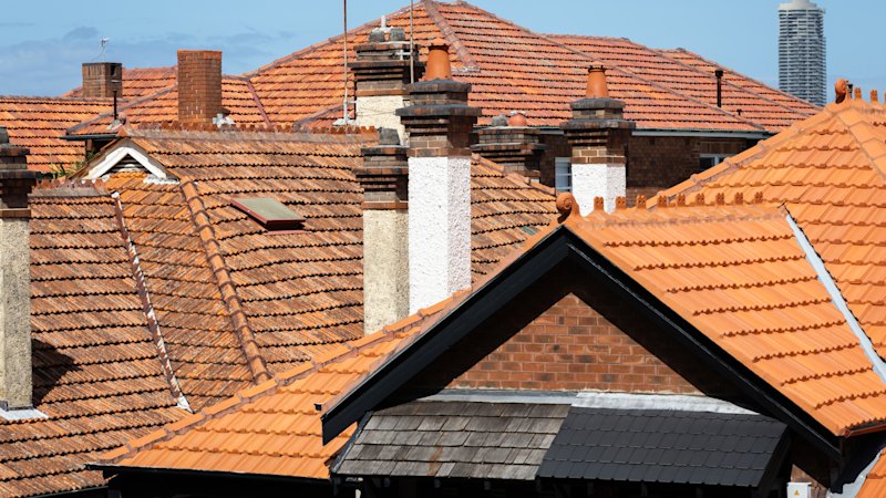 Celebrity real estate agent cops ,000 fine, 10-year ban for underquoting