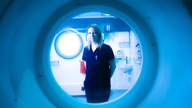 Dr Bridget Devaney suggested the world-first idea of hyperbaric treatment while on ECMO.