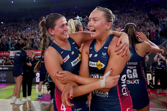 Melbourne stars Kate Eddy and Hannah Mundy celebrate.