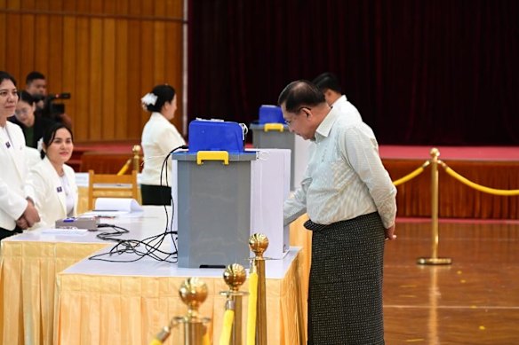 Senior General Min Aung Hlaing, the army’s commander in chief, casts his vote.