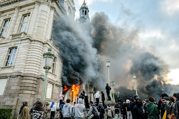 Limoges protesters set fire to the town hall in the city of Limoges in the Nouvelle-Aquitaine region of France.