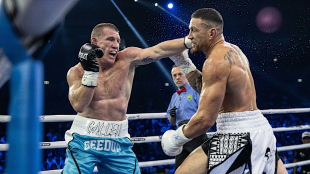 Paul Gallen earned a controversial victory over Sonny Bill Williams.