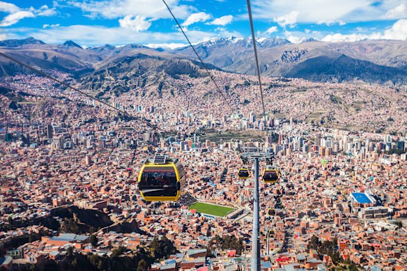 La Paz’s Mi Telerifico system is the world’s longest and highest urban cable car system.